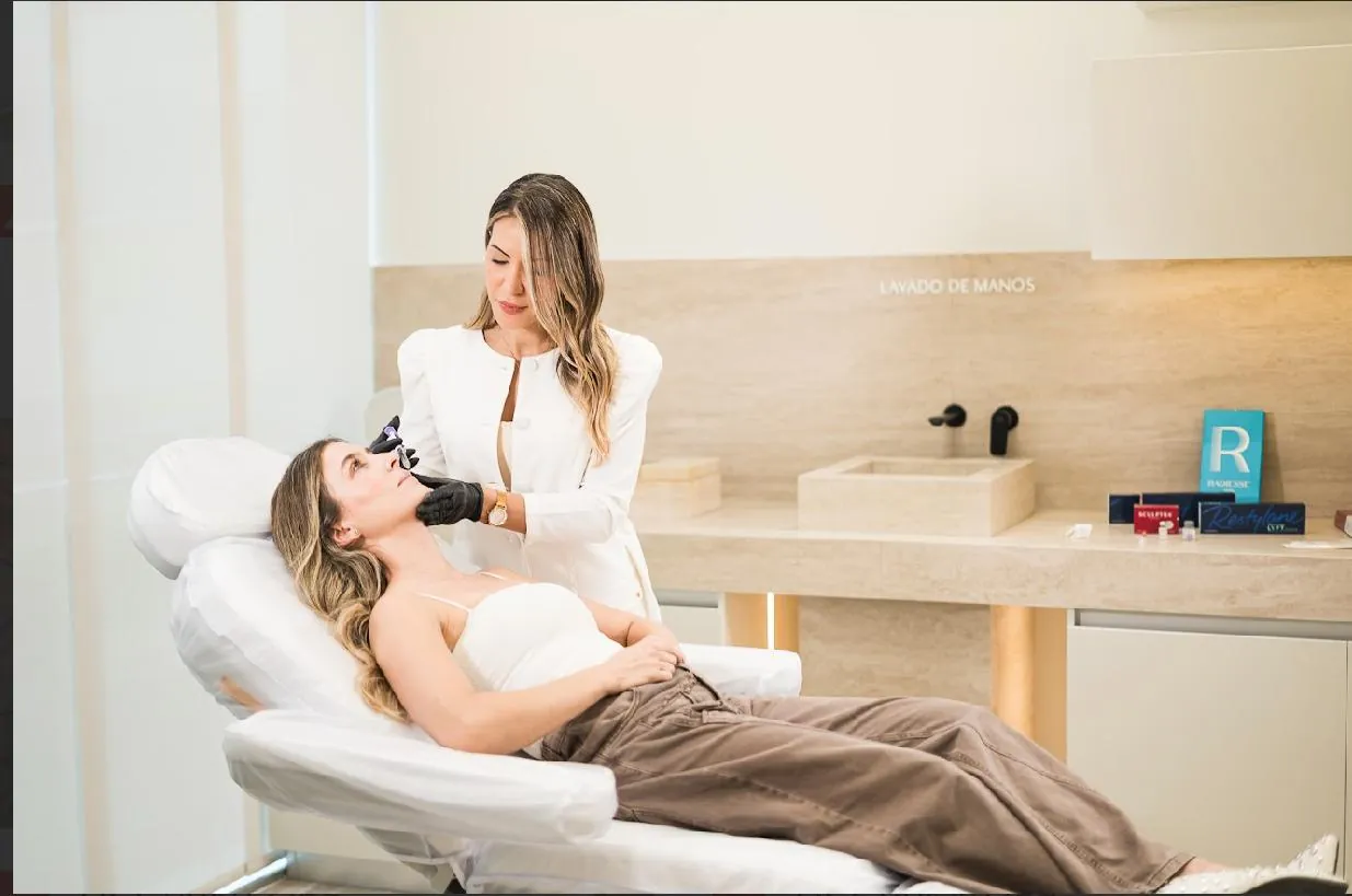 Regenerative medicine consultation with Dr. Catalina Henao, Medellin